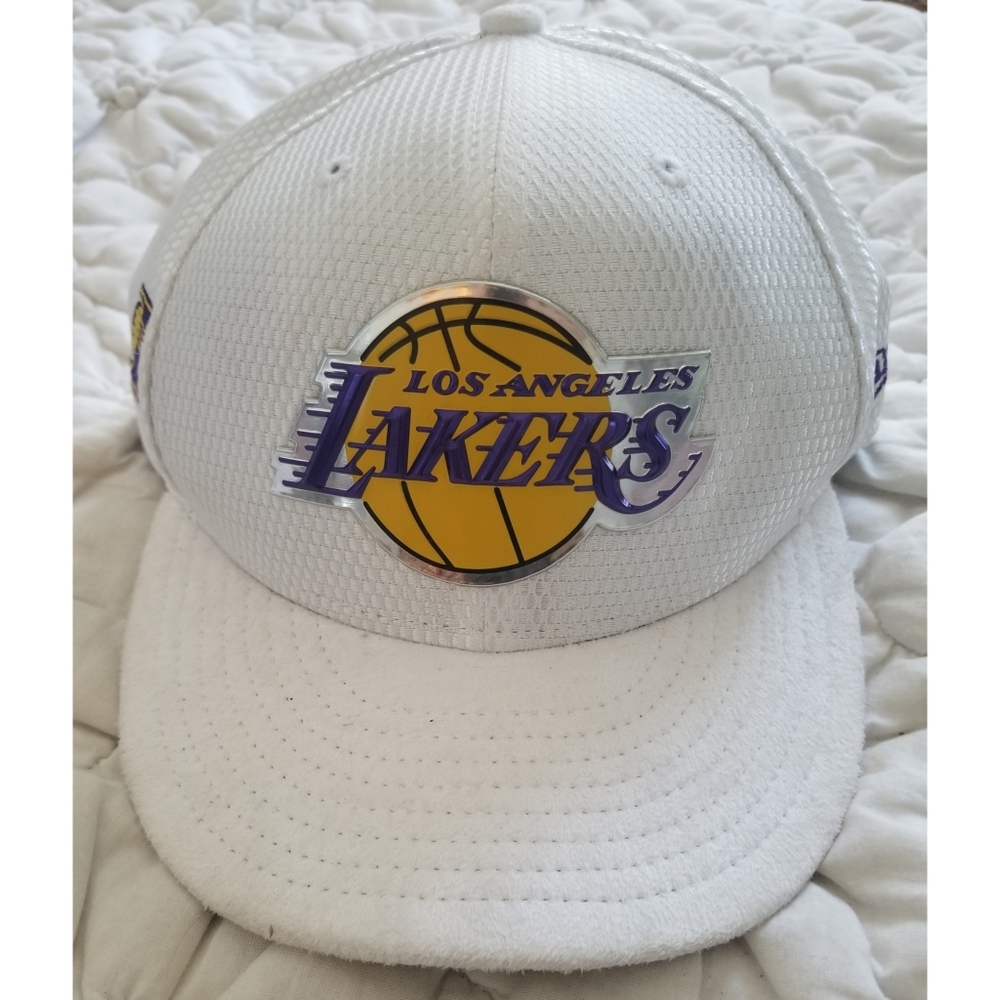 Los Angeles Lakers Hat - On Court Collecti